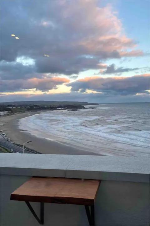 Spectacular 2 Bedroom Balcony Sea View Flat Скарборо Экстерьер фото