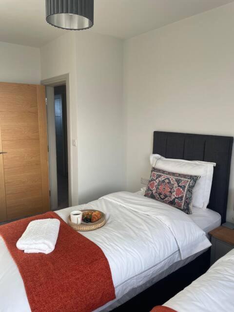 Spectacular 2 Bedroom Balcony Sea View Flat Скарборо Экстерьер фото