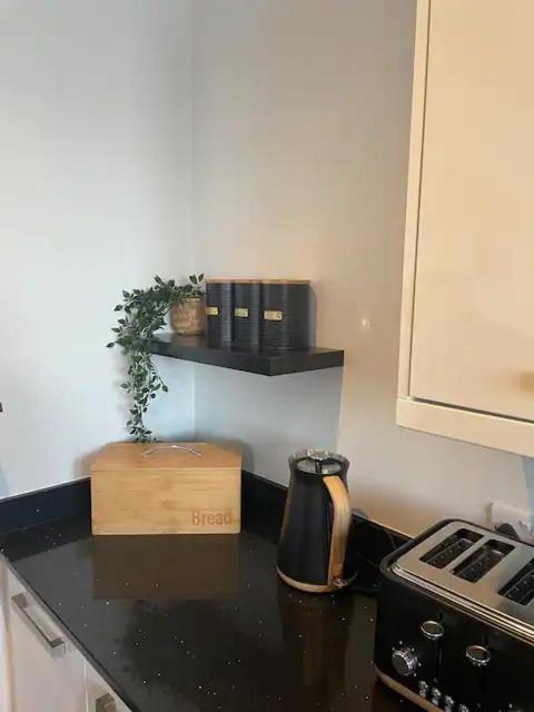 Spectacular 2 Bedroom Balcony Sea View Flat Скарборо Экстерьер фото